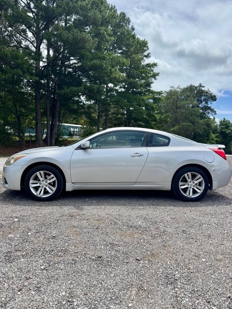 Nissan Altima 2dr Cpe I4 2.5 S 2013