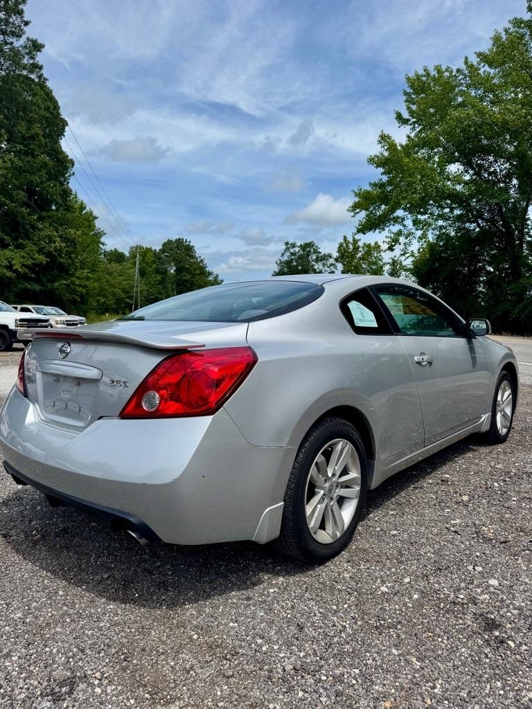 Nissan Altima 2dr Cpe I4 2.5 S 2013