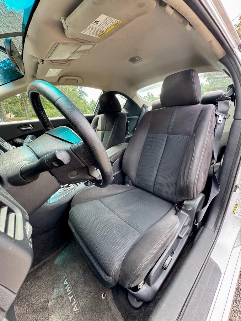 Nissan Altima 2dr Cpe I4 2.5 S 2013
