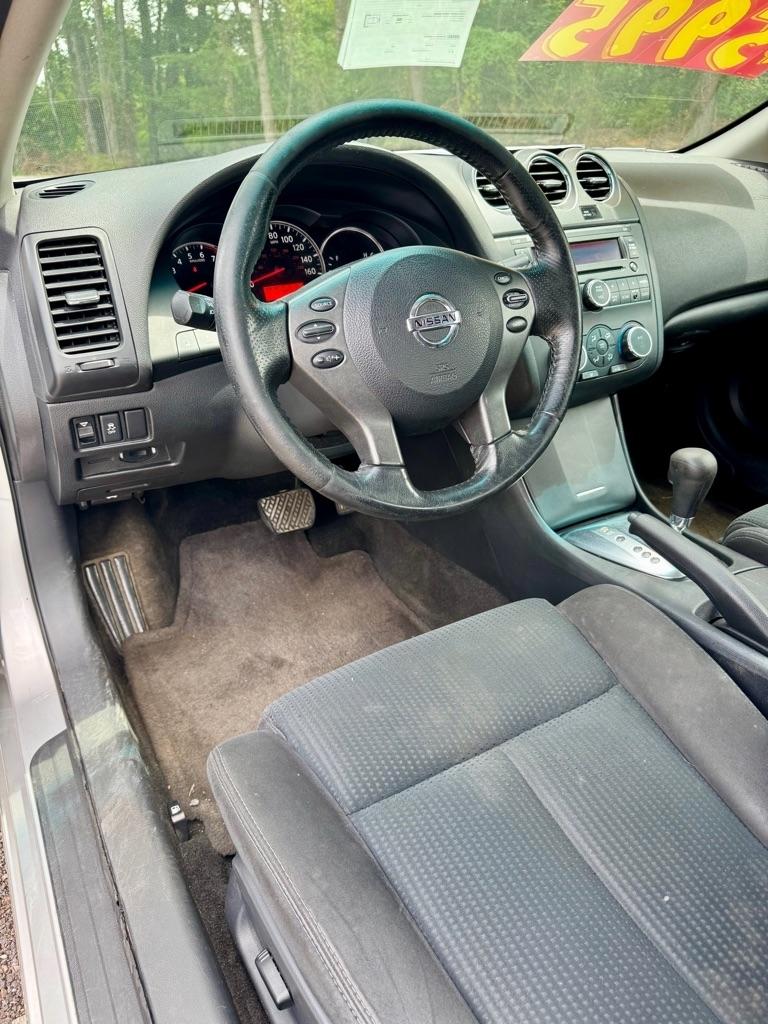 Nissan Altima 2dr Cpe I4 2.5 S 2013