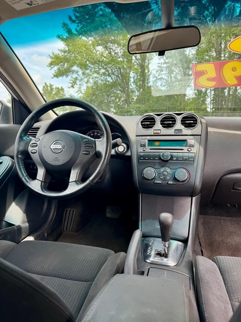 Nissan Altima 2dr Cpe I4 2.5 S 2013