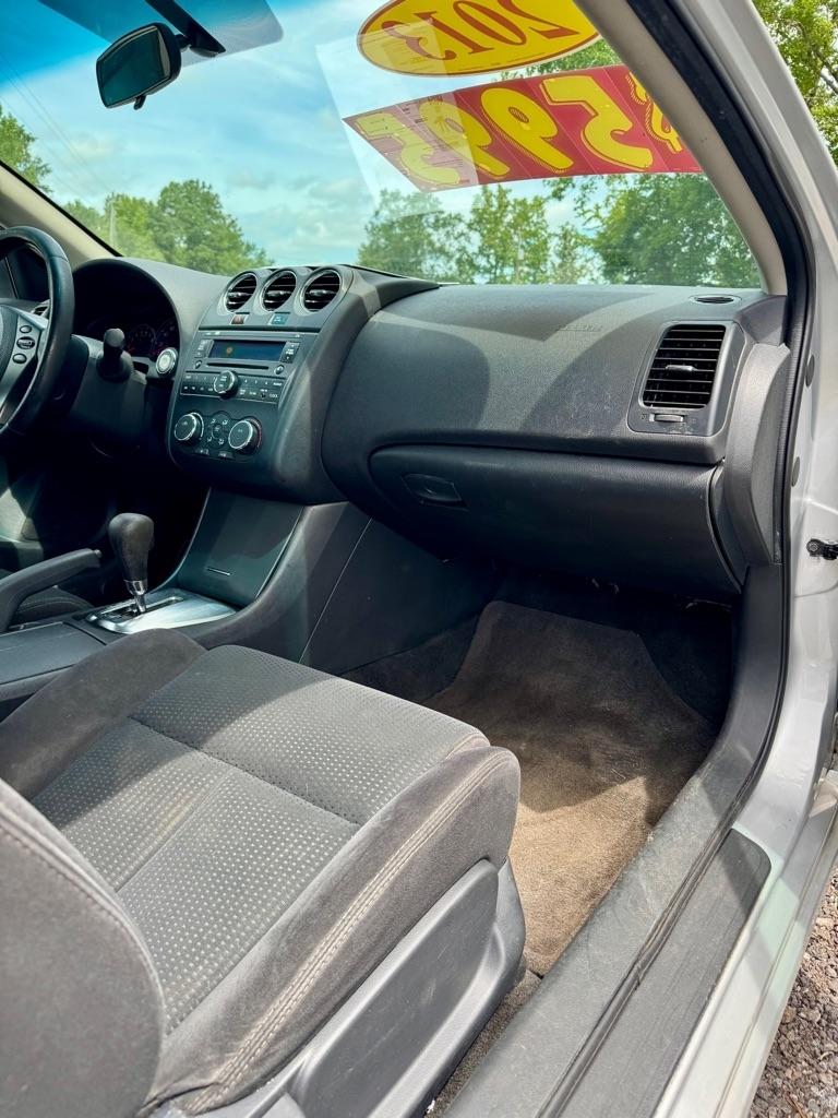 Nissan Altima 2dr Cpe I4 2.5 S 2013