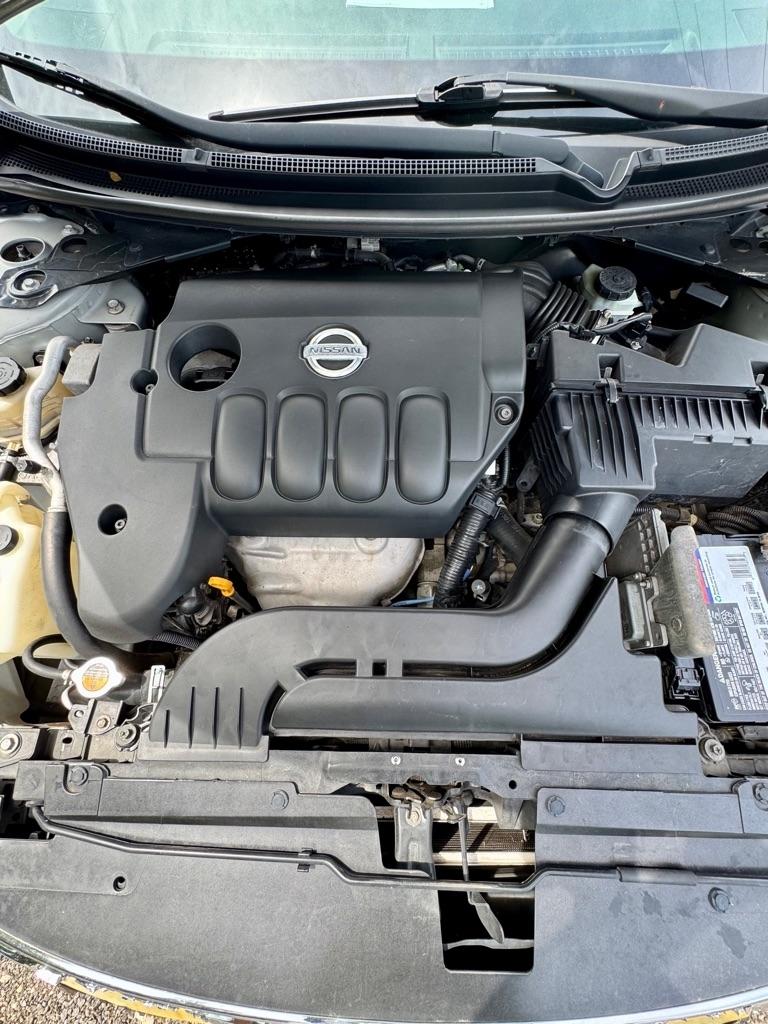 Nissan Altima 2dr Cpe I4 2.5 S 2013
