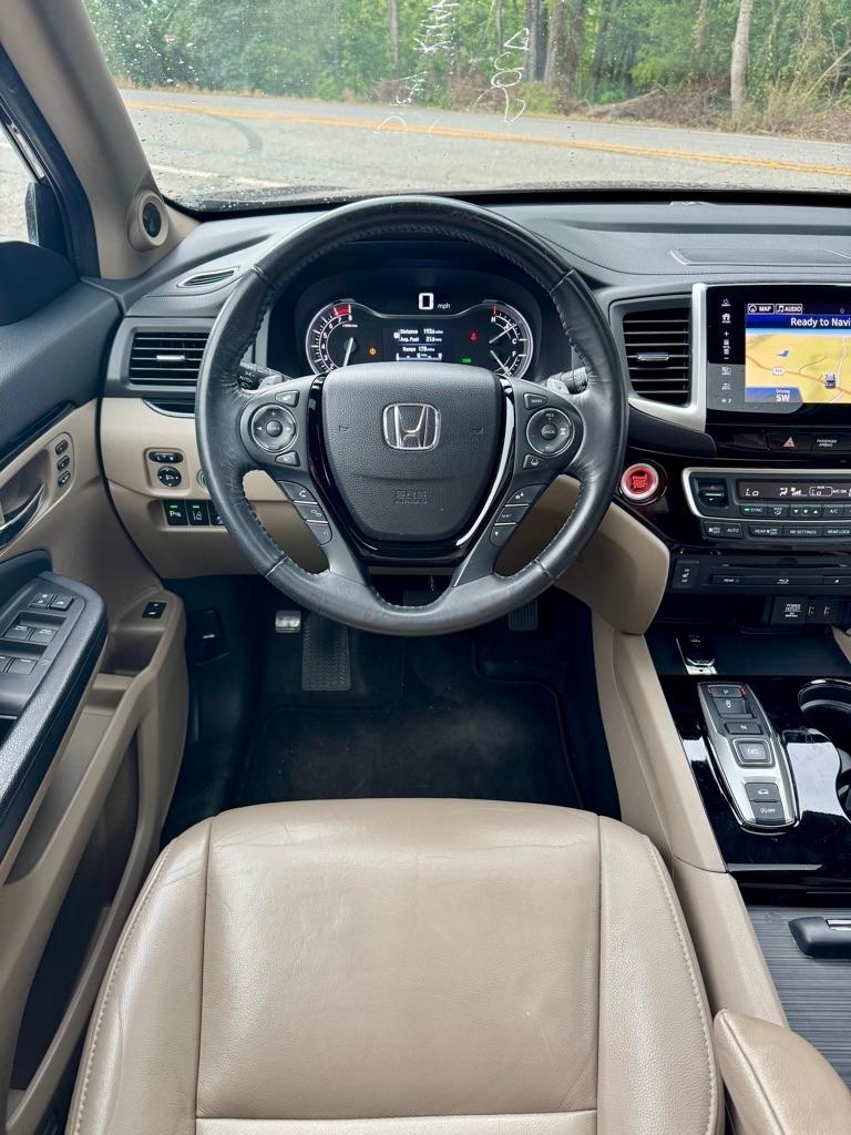 Honda Pilot Touring AWD 2017