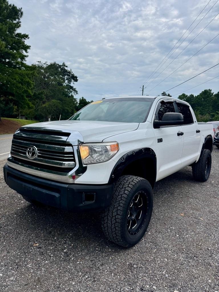 2017 Toyota Tundra 4WD SR5 CrewMax 5.5' Bed 5.7L FFV (Natl)