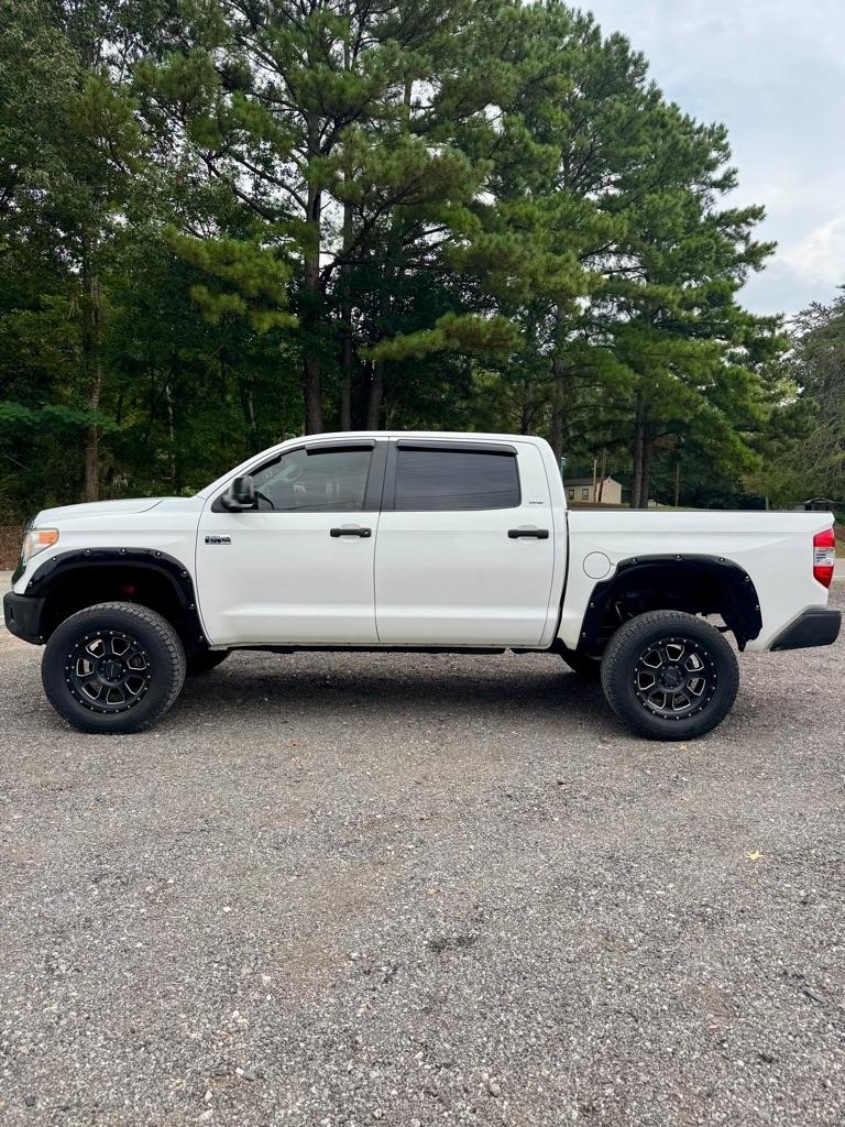 Toyota Tundra 4WD TRD Pro CrewMax 5.5' Bed 5.7L FFV (Natl) 2017