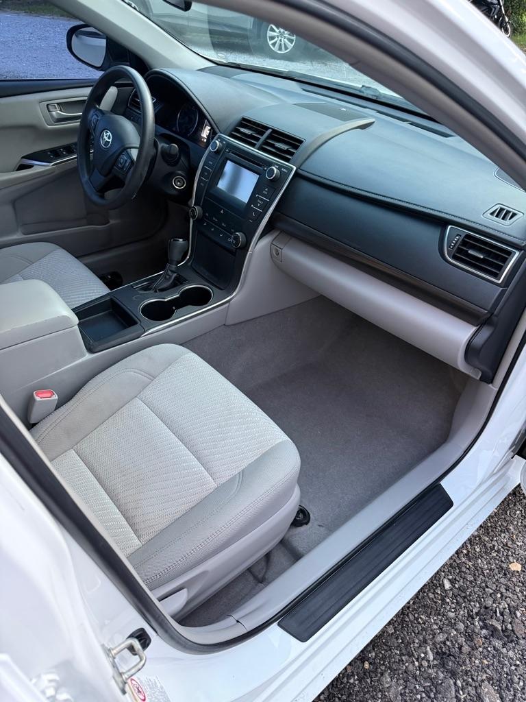 Toyota Camry 4dr Sdn I4 Auto SE w/Special Edition Pkg (Natl) 2016