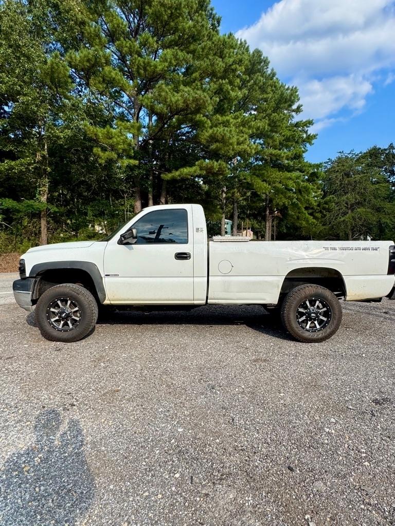 Chevrolet Silverado 2500HD Reg Cab 133" WB 2001