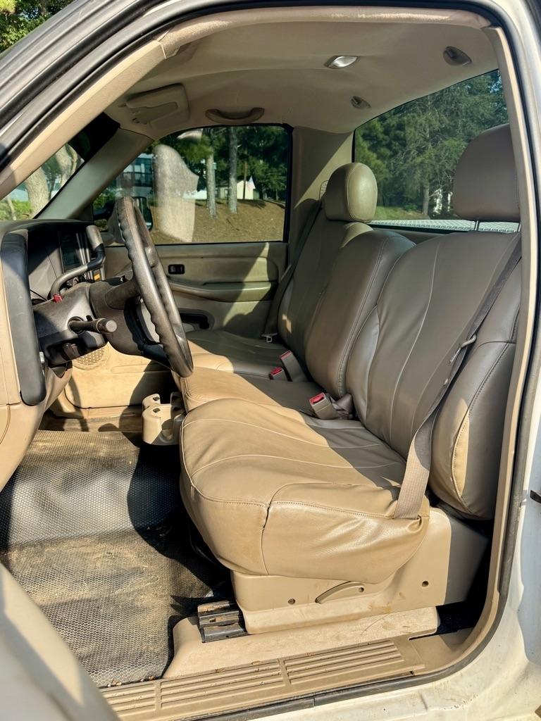 Chevrolet Silverado 2500HD Reg Cab 133" WB 2001