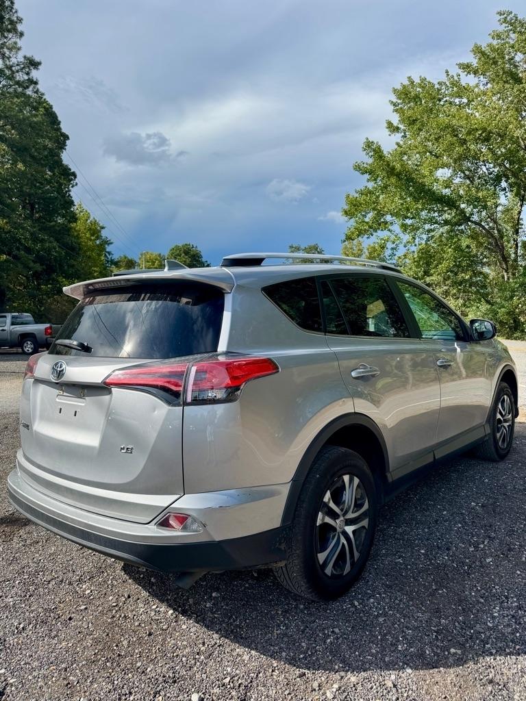 Toyota RAV4 FWD 4dr LE (Natl) 2016