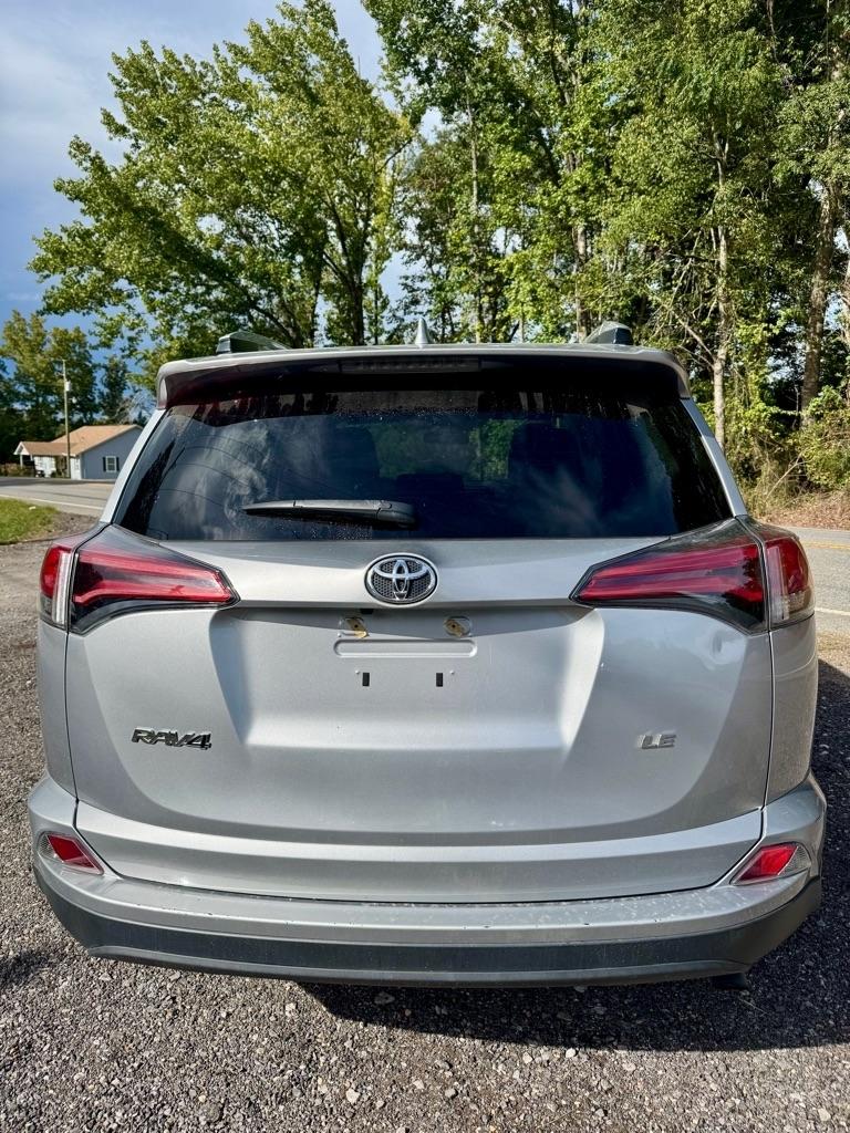 Toyota RAV4 FWD 4dr LE (Natl) 2016