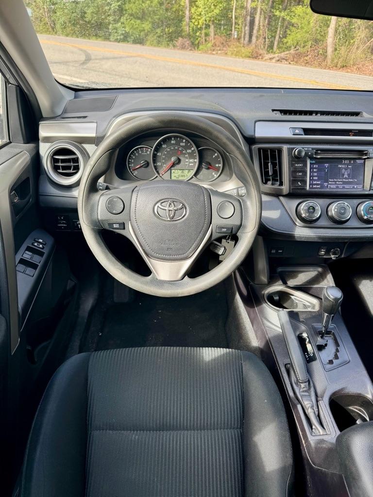 Toyota RAV4 FWD 4dr LE (Natl) 2016
