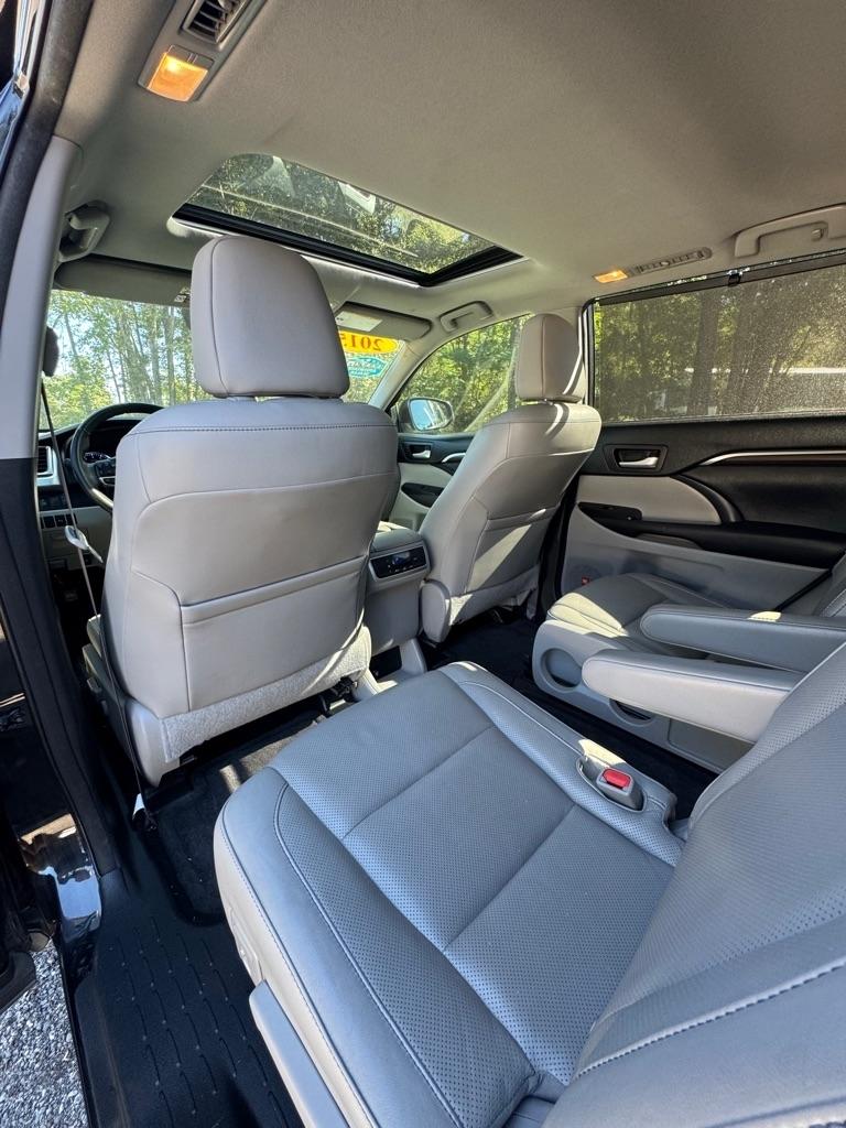 Toyota Highlander FWD 4dr V6 Limited (Natl) 2015
