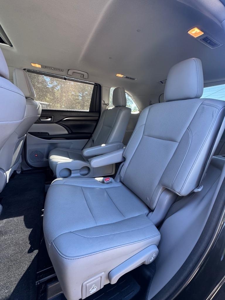Toyota Highlander FWD 4dr V6 Limited (Natl) 2015