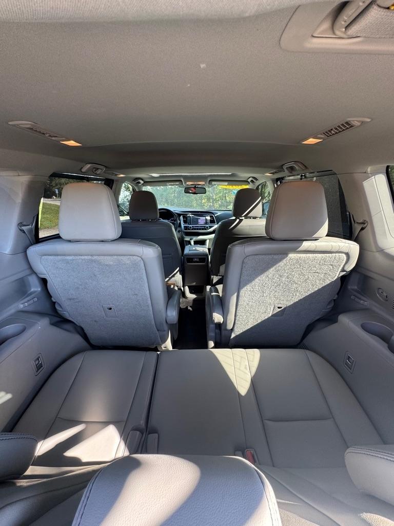 Toyota Highlander FWD 4dr V6 Limited (Natl) 2015