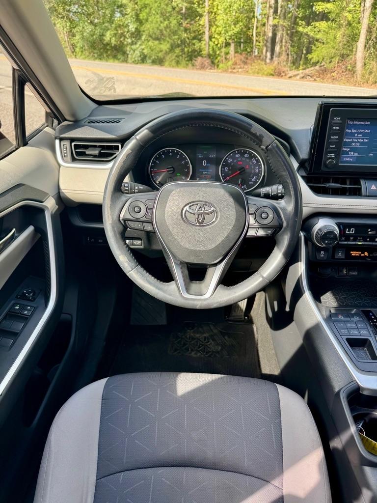 Toyota RAV4 XLE AWD (Natl) 2019