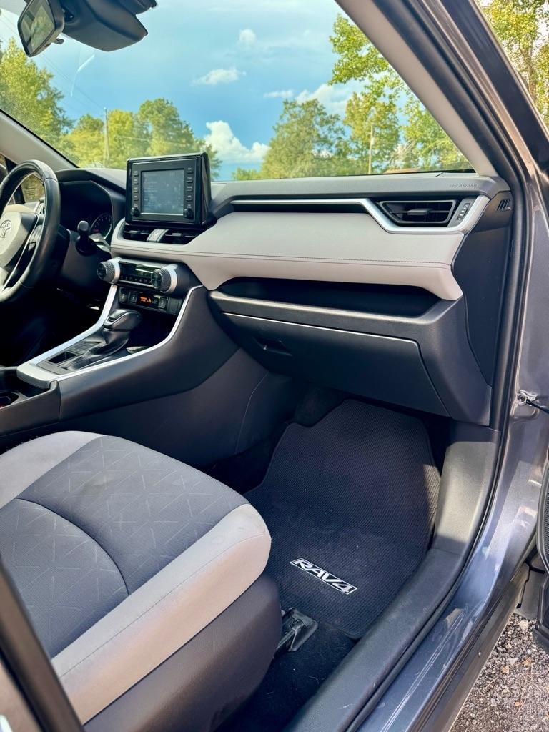 Toyota RAV4 XLE AWD (Natl) 2019
