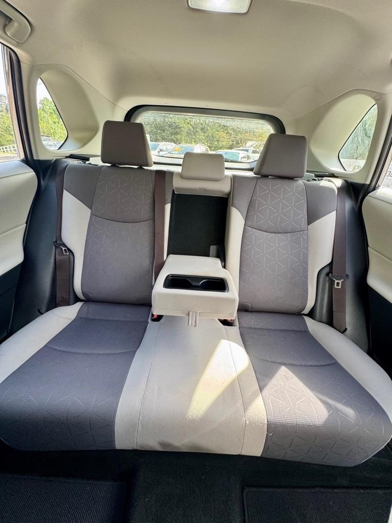 Toyota RAV4 XLE AWD (Natl) 2019