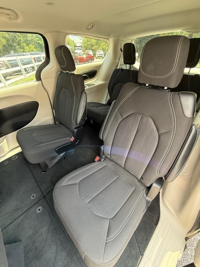 Chrysler Voyager LX FWD 2024