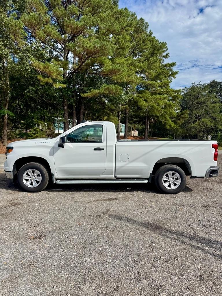 Chevrolet Silverado 1500 2WD Reg Cab 140" Work Truck 2025