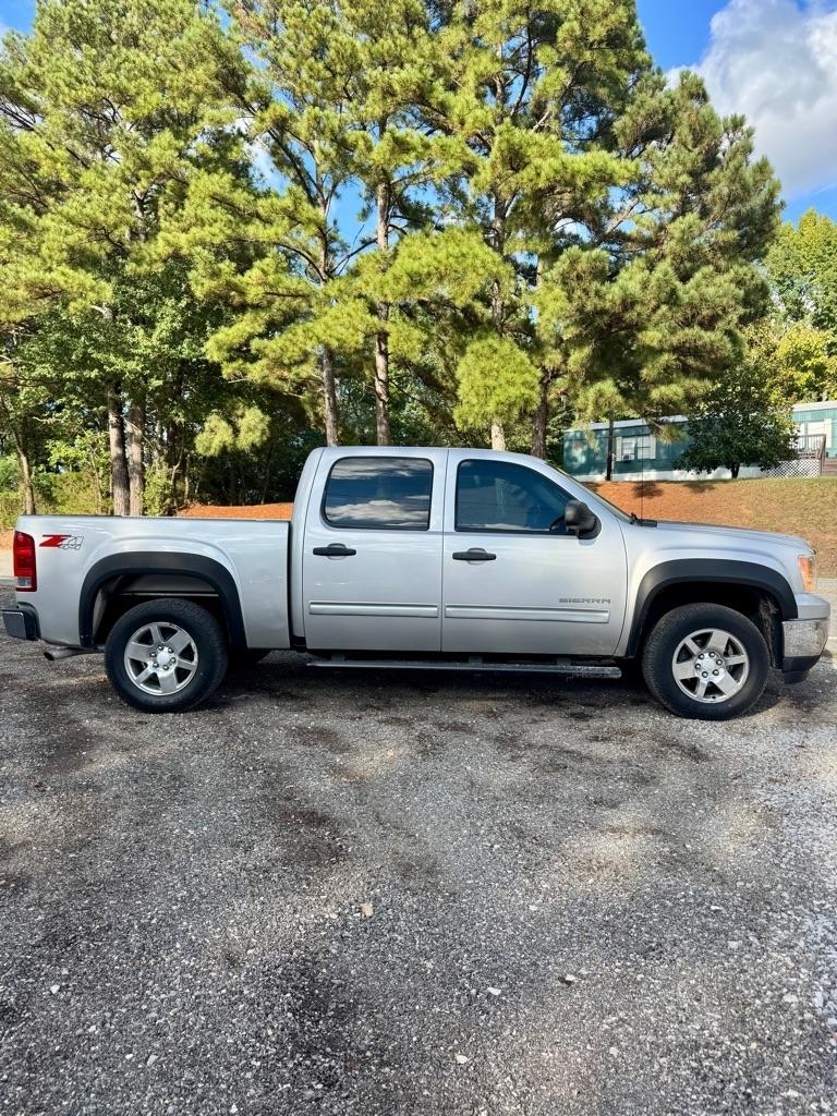 GMC Sierra 1500 4WD Crew Cab 143.5" SLE 2011