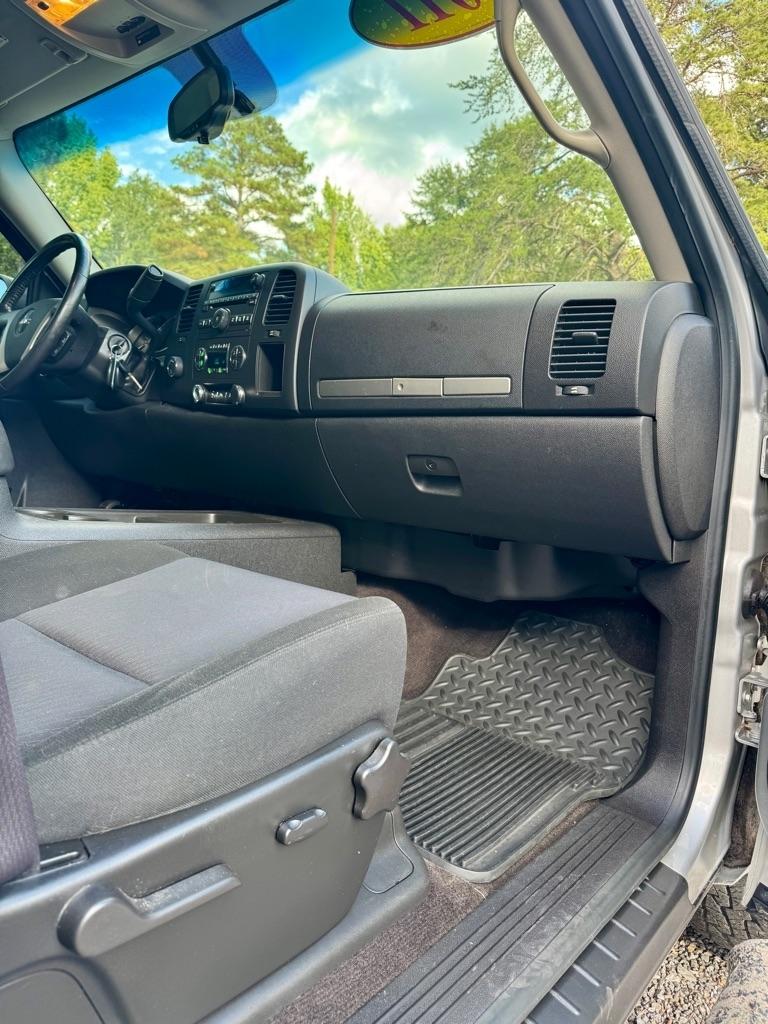 GMC Sierra 1500 4WD Crew Cab 143.5" SLE 2011