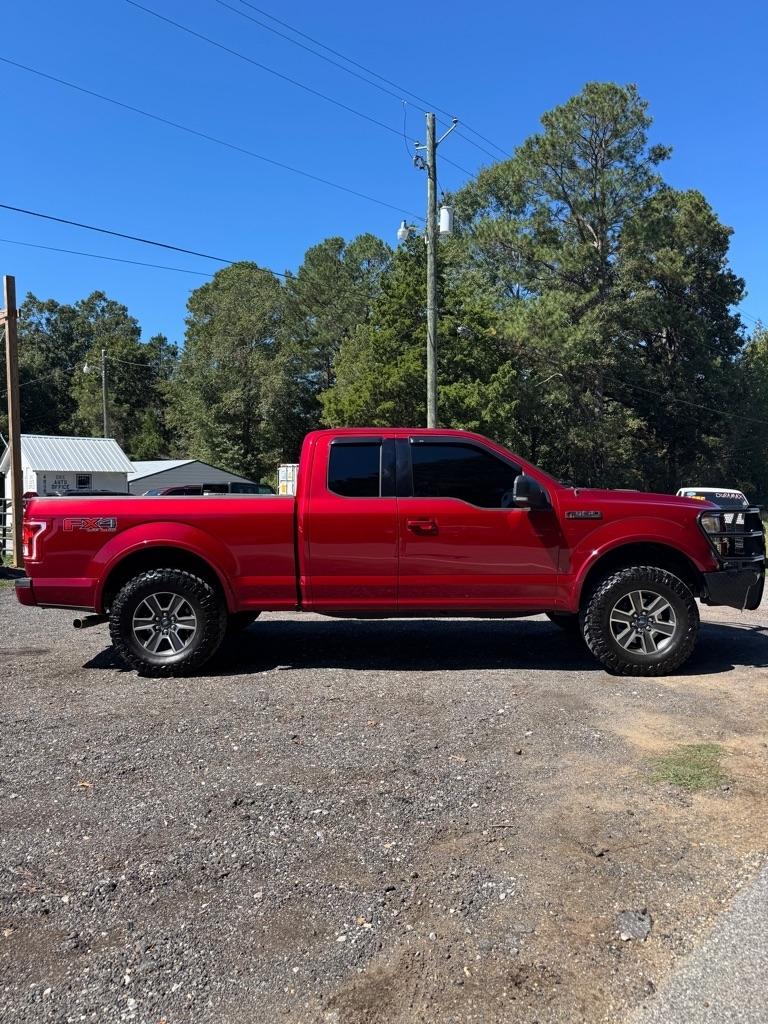 Ford F-150 4WD SuperCab 163" Lariat w/HD Payload Pkg 2015
