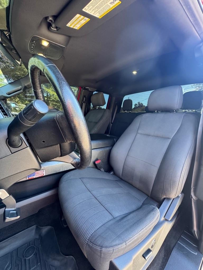Ford F-150 4WD SuperCab 163" Lariat w/HD Payload Pkg 2015