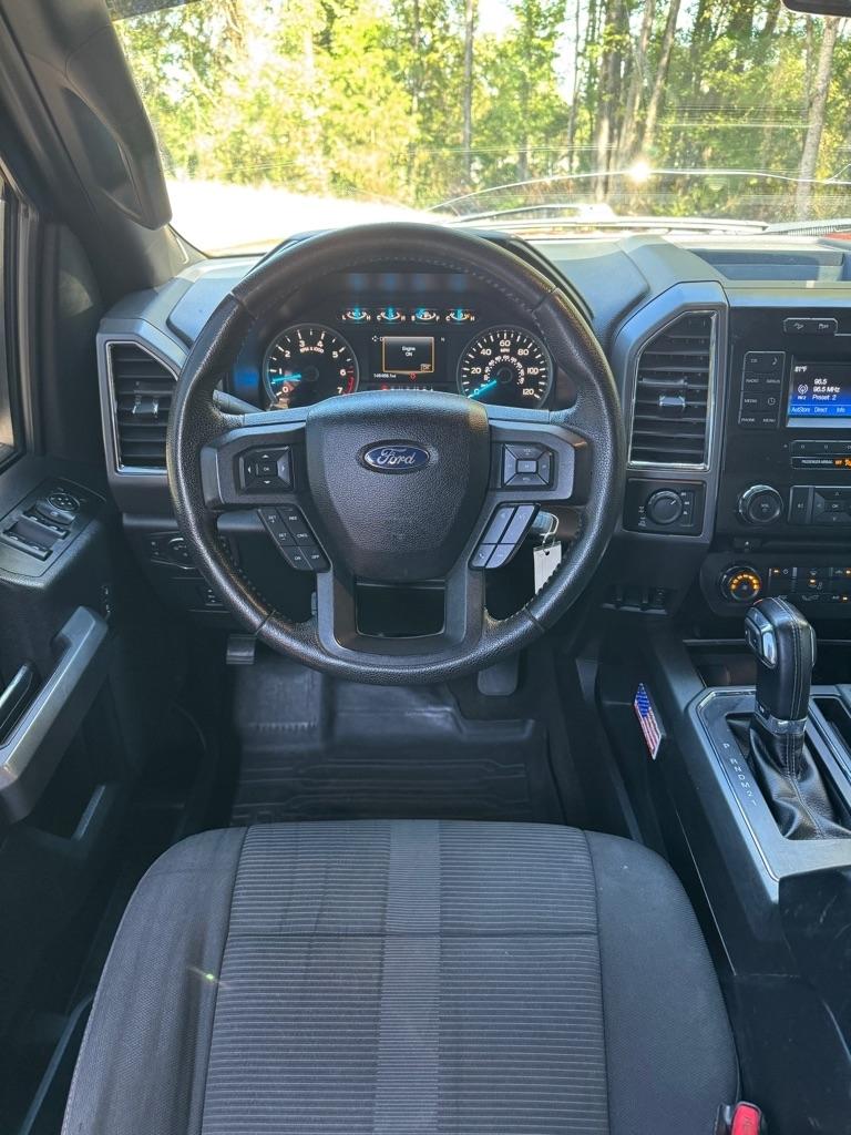 Ford F-150 4WD SuperCab 163" Lariat w/HD Payload Pkg 2015