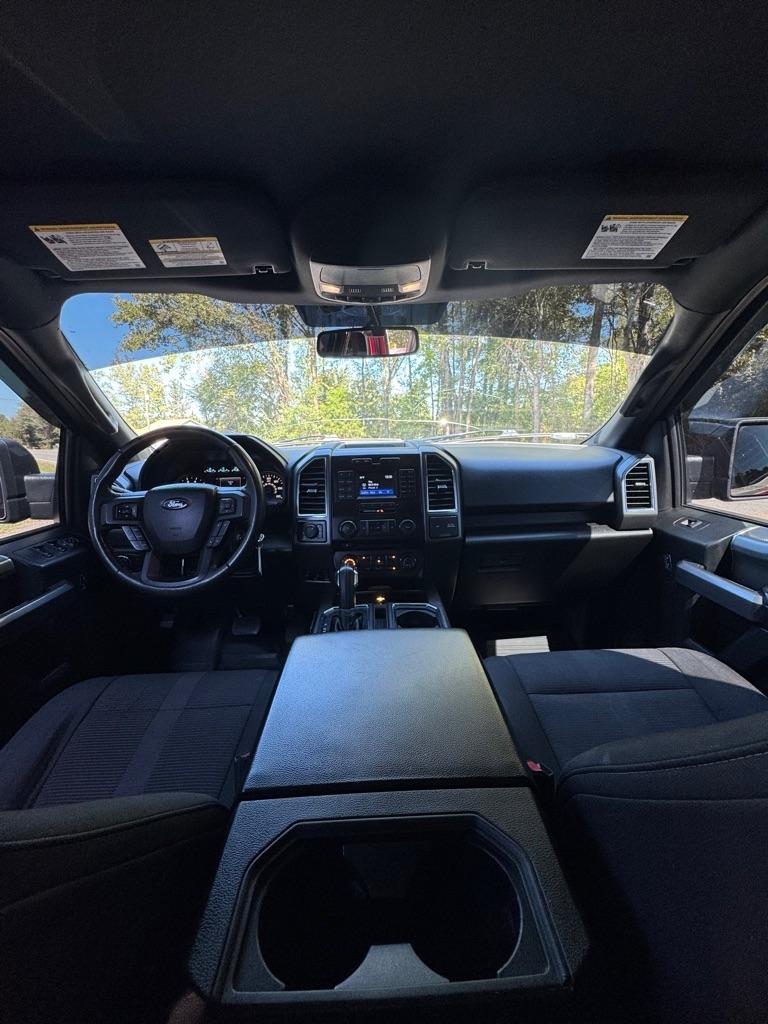 Ford F-150 4WD SuperCab 163" Lariat w/HD Payload Pkg 2015