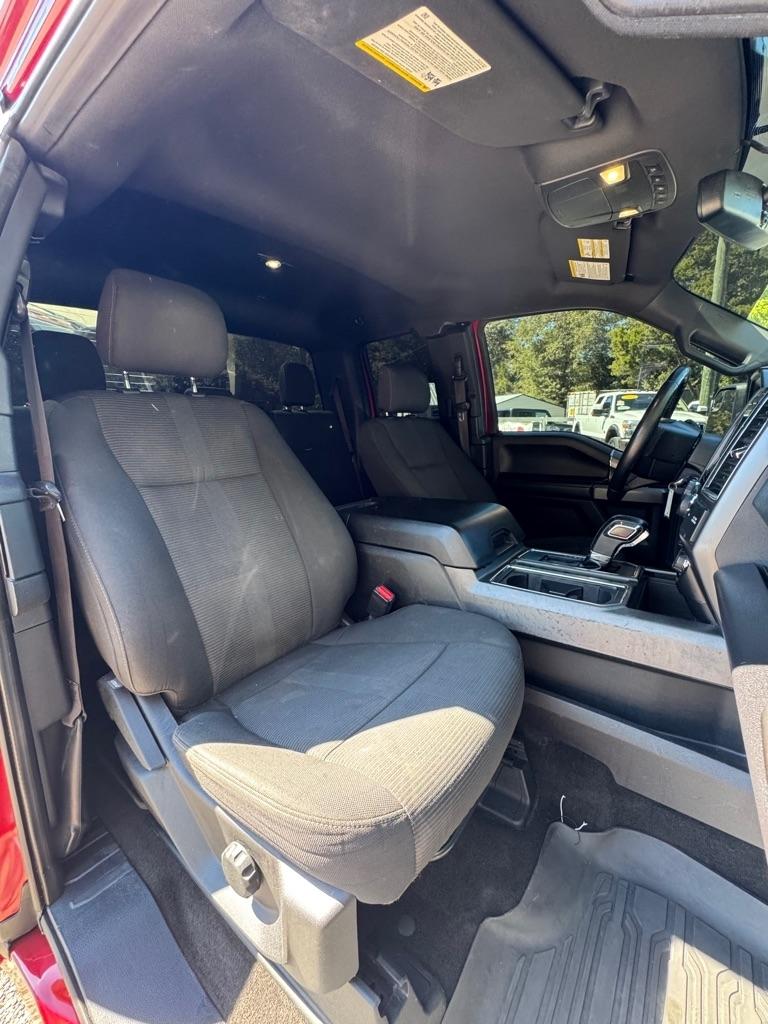 Ford F-150 4WD SuperCab 163" Lariat w/HD Payload Pkg 2015