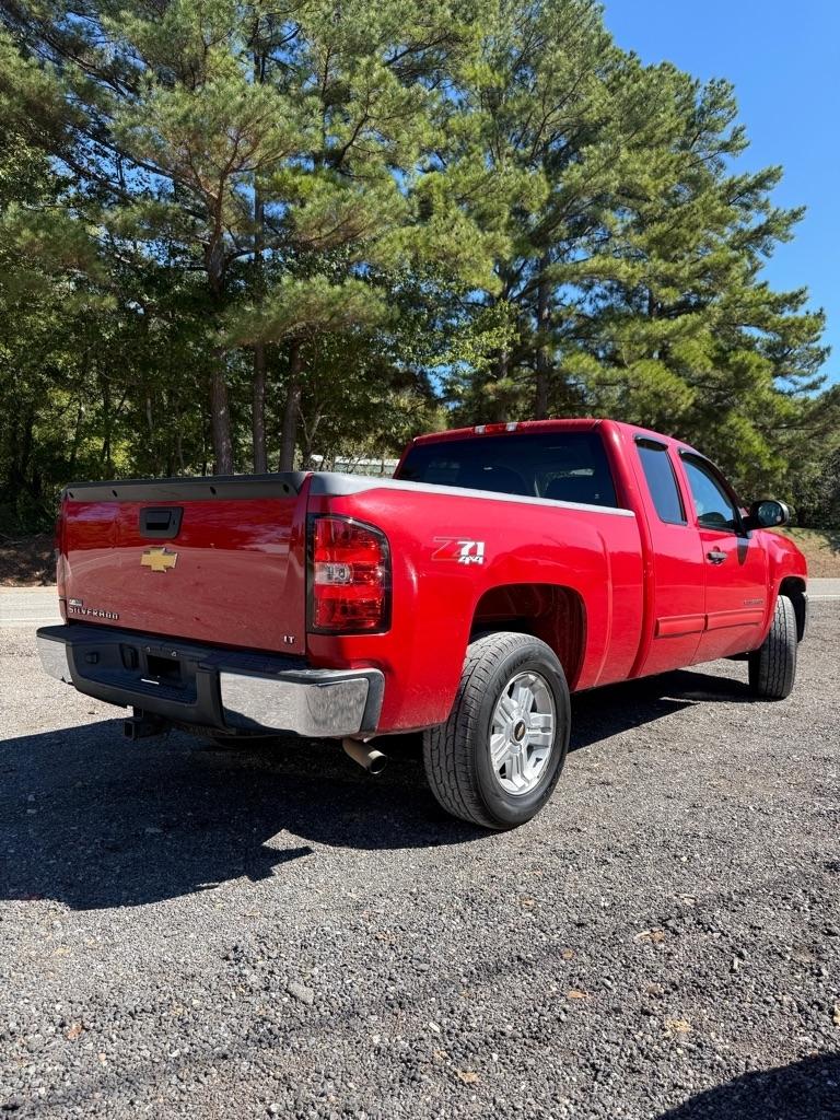 Chevrolet Silverado 1500 4WD Ext Cab 143.5" LT 2012