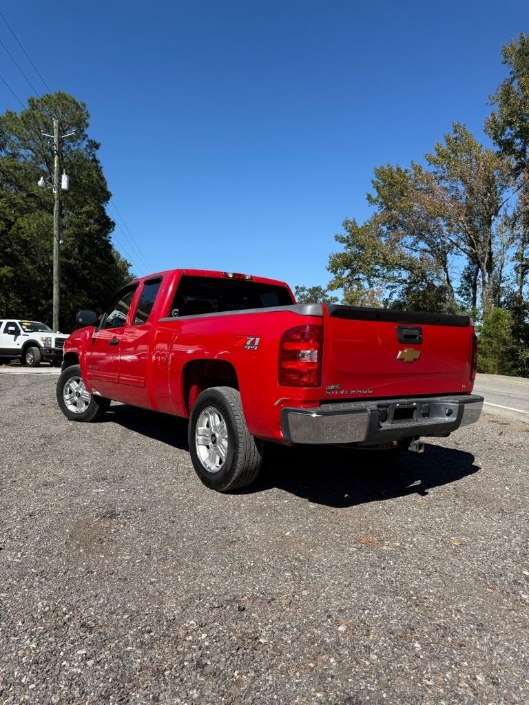 Chevrolet Silverado 1500 4WD Ext Cab 143.5" LT 2012
