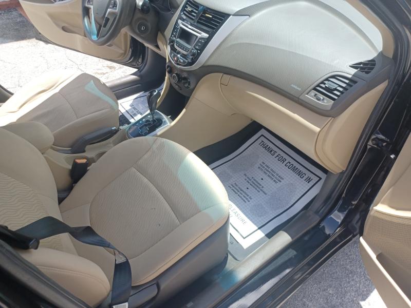 Hyundai Accent GLS 4-Door 2014