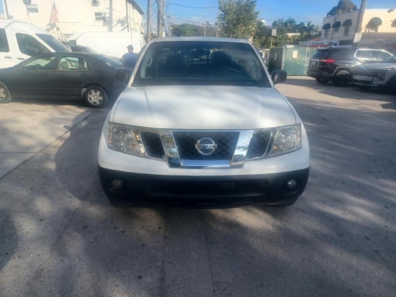 Nissan Frontier SV King Cab I4 5MT 2WD 2015