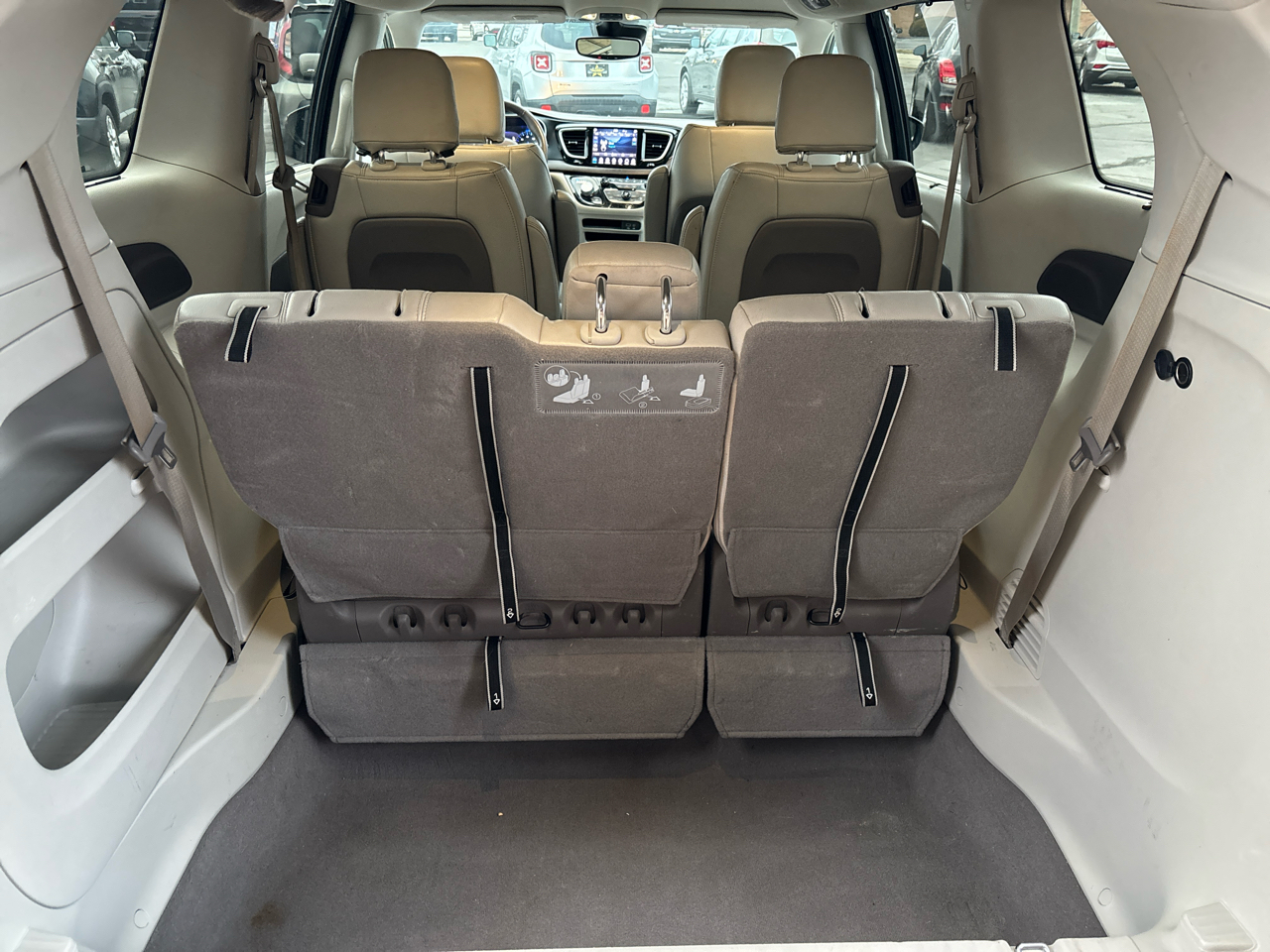 Chrysler Pacifica Touring L 2020