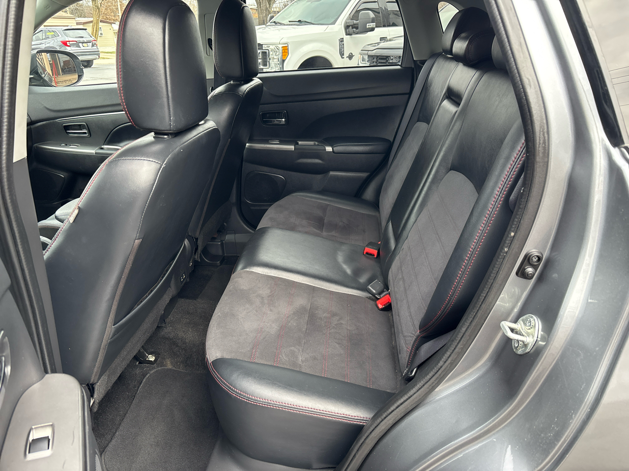 Mitsubishi Outlander Sport  2022