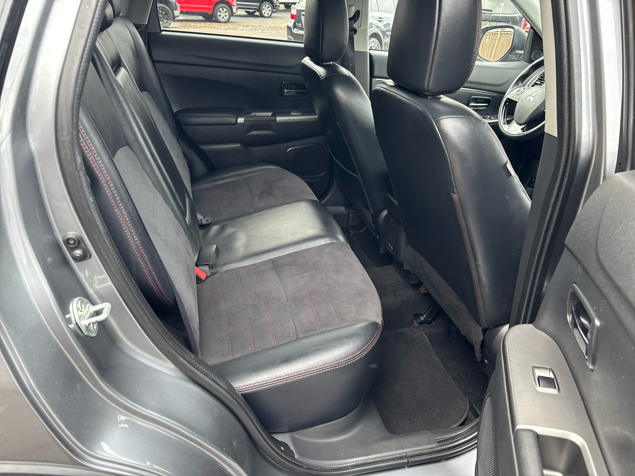 Mitsubishi Outlander Sport  2022