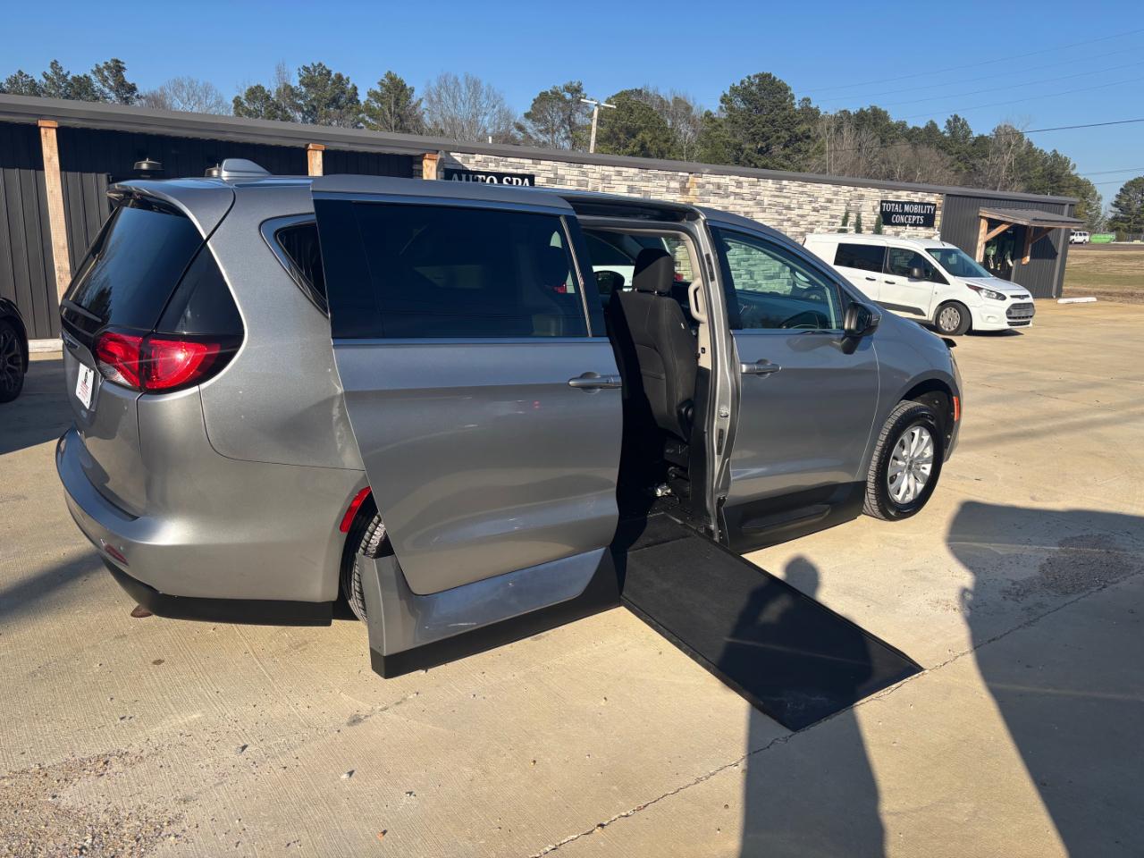 Chrysler Pacifica Touring 2017