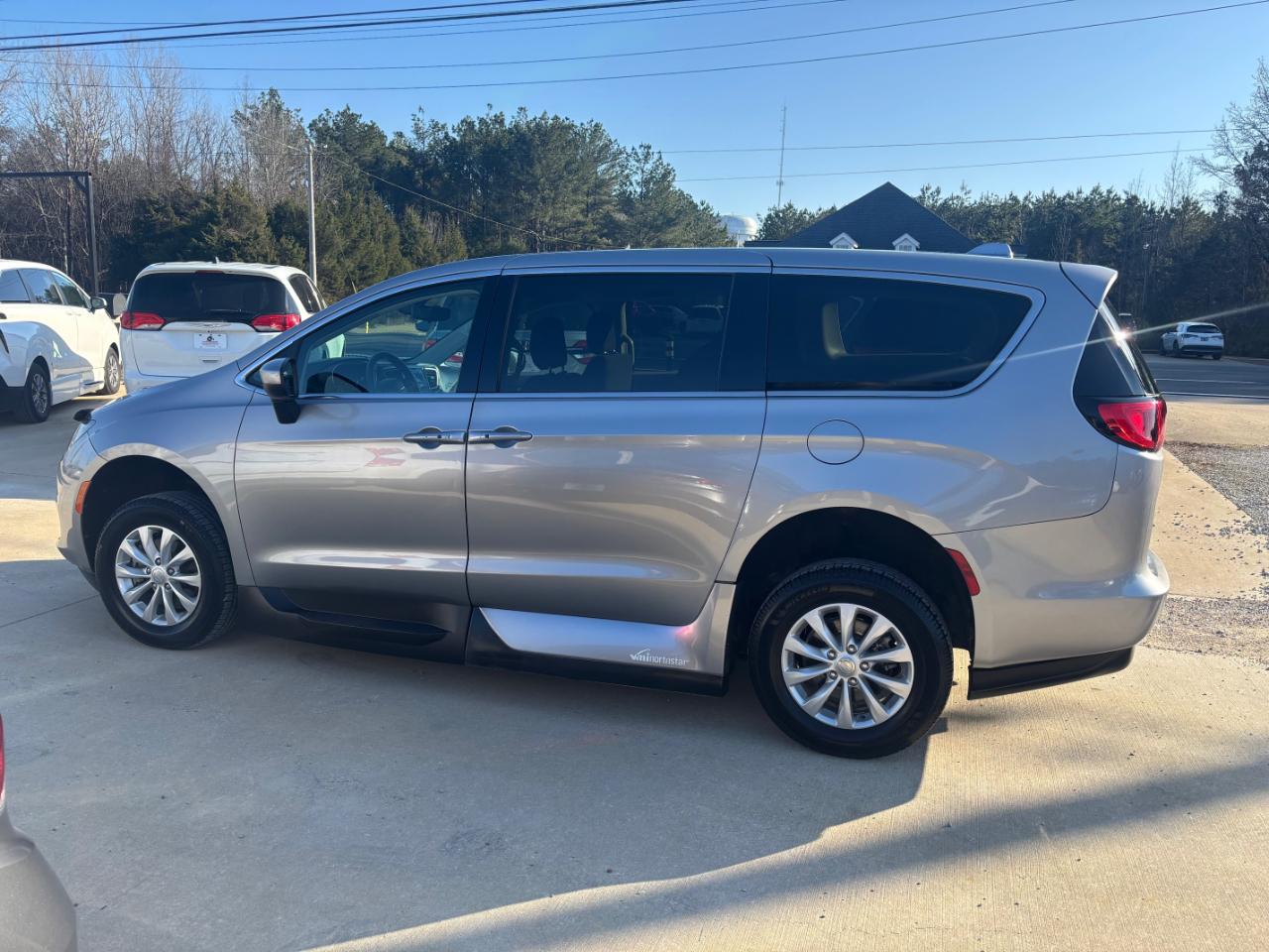 Chrysler Pacifica Touring 2017
