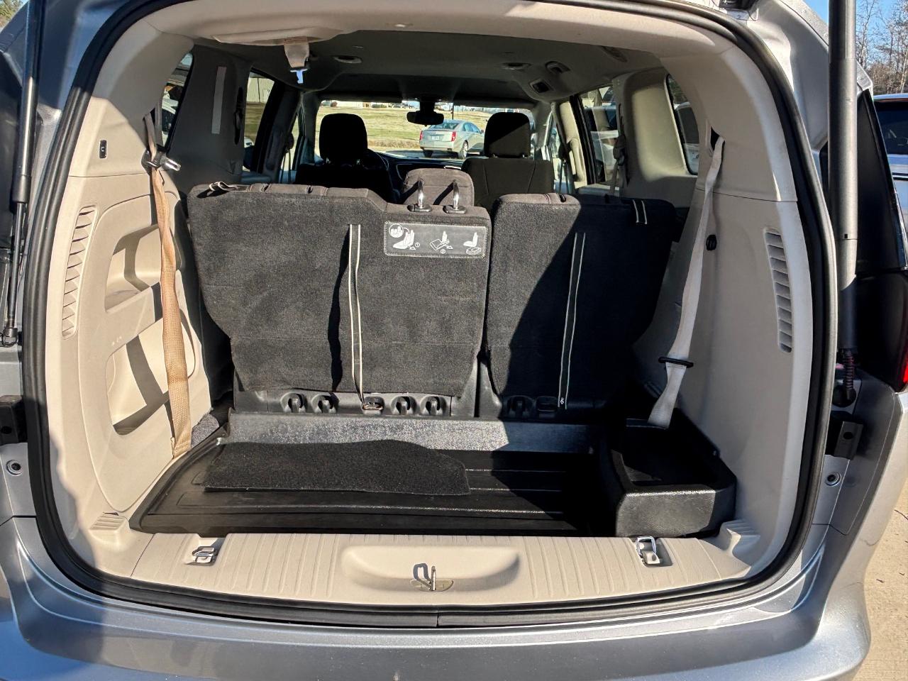 Chrysler Pacifica Touring 2017