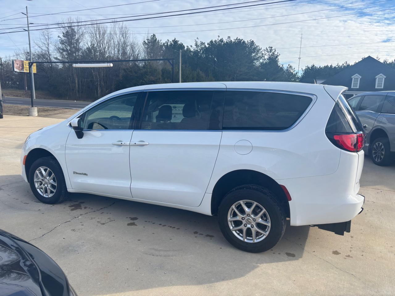 Chrysler Voyager LX 2023