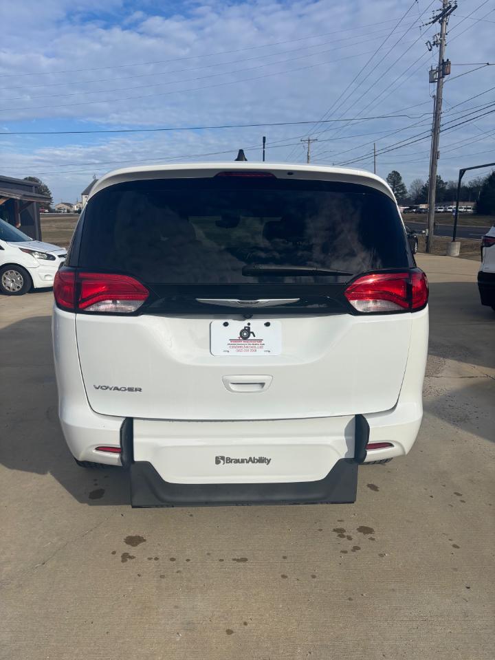 Chrysler Voyager LX 2023