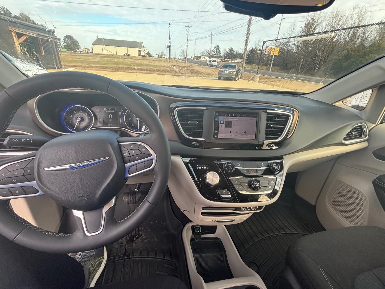 Chrysler Voyager LX 2023