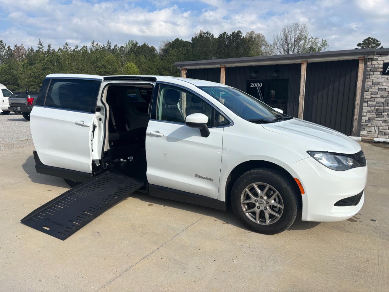 Chrysler Voyager LX 2023