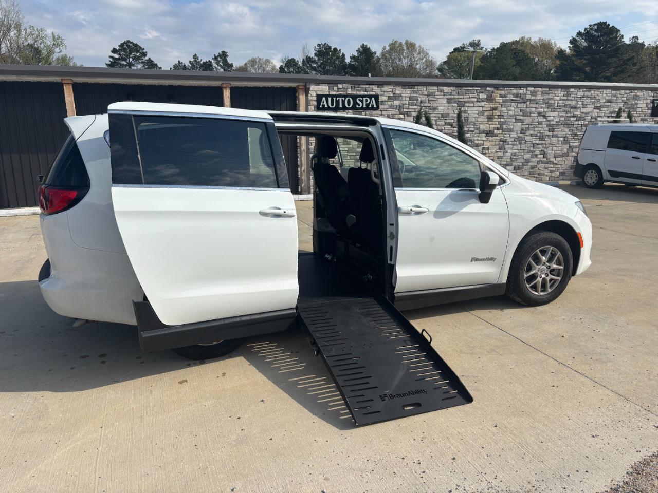 Chrysler Voyager LX 2023