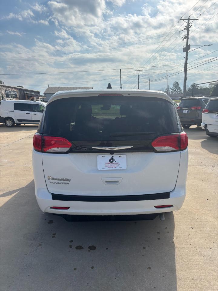 Chrysler Voyager LX 2023