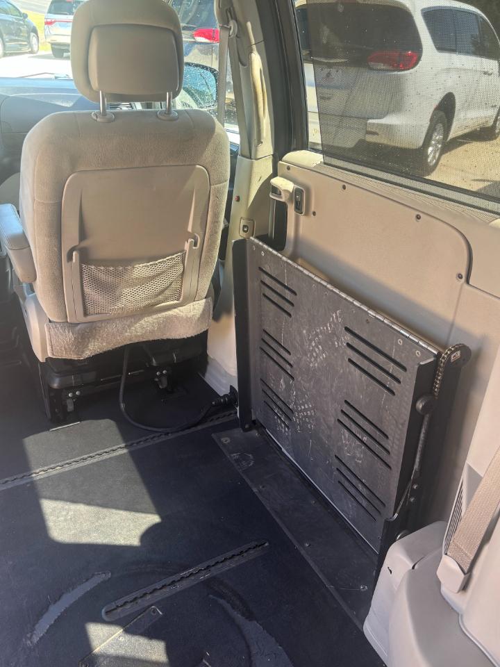 Dodge Grand Caravan SXT 2013