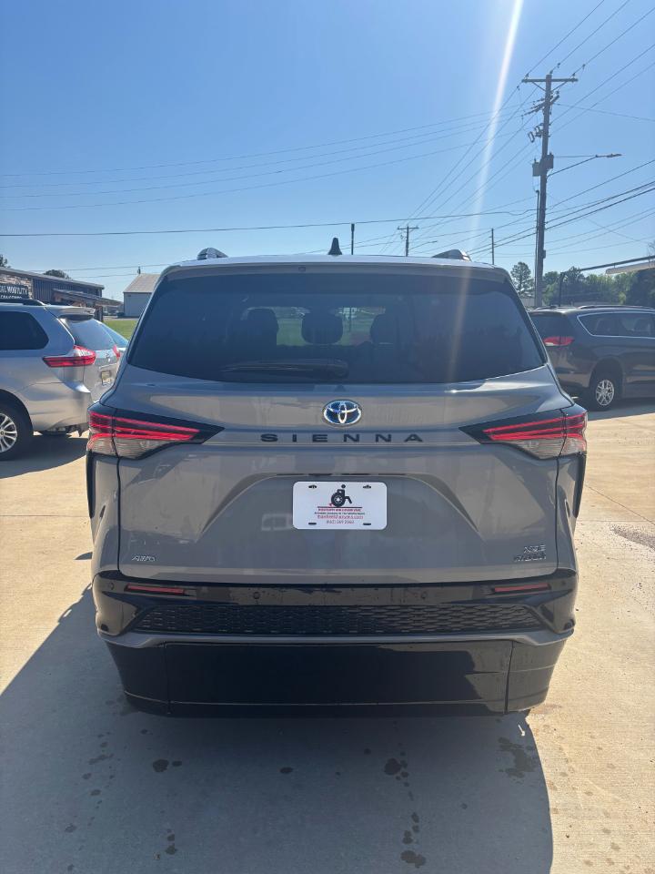 Toyota Sienna XSE 7-Passenger AWD 2023