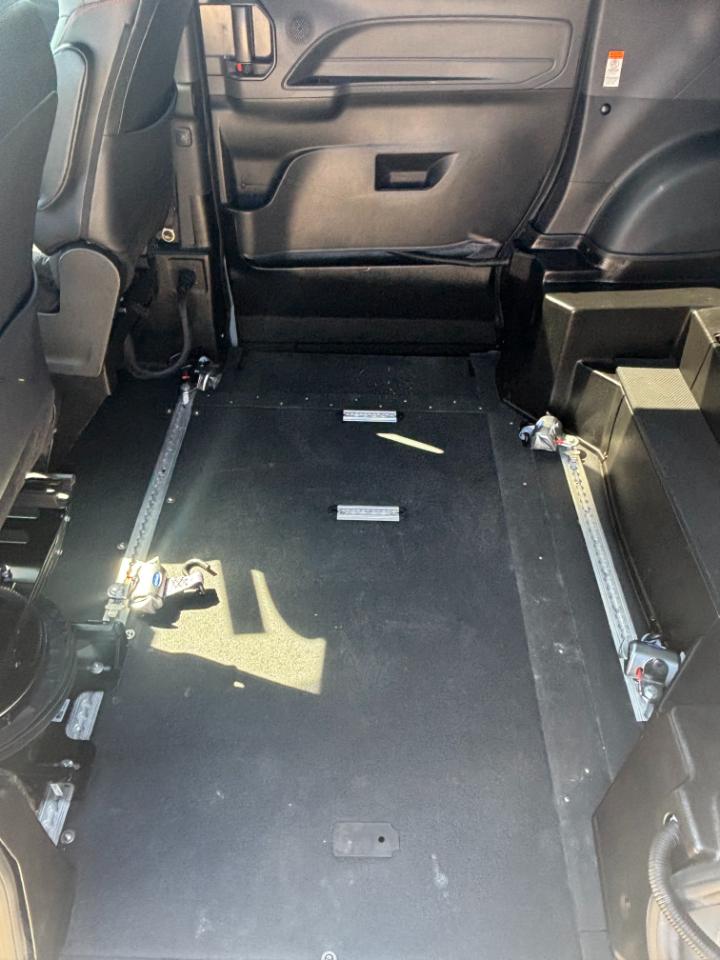 Toyota Sienna XSE 7-Passenger AWD 2023